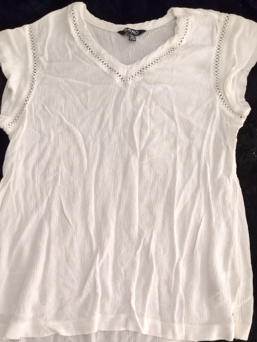 Buffalo David Bitton White V-Neck Eyelet Trim Tunic Top